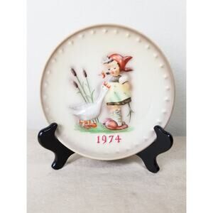 Hummel 4th Annual Plate 1974 Goebel Hand Painted Hum 267 West Germany Vintage